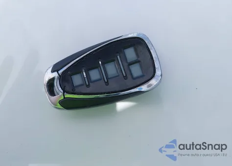 2018 Chevrolet Malibu Lt z USA, uszkodzony, nr VIN 1G1ZD5ST0JF264360